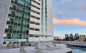 FLAT NO MERCURE BRASÍLIA LIDER, AO LADO DA ESPLANADA DOS MINISTÉRIOS, ESTÁDIO MANÉ GARRINCHA E CENTRO DE CONVENÇÕES, COM PISCINA, ACADEMIA, RESTAURANTE, RECEPÇÃO 24HS By REI DOS FLATS